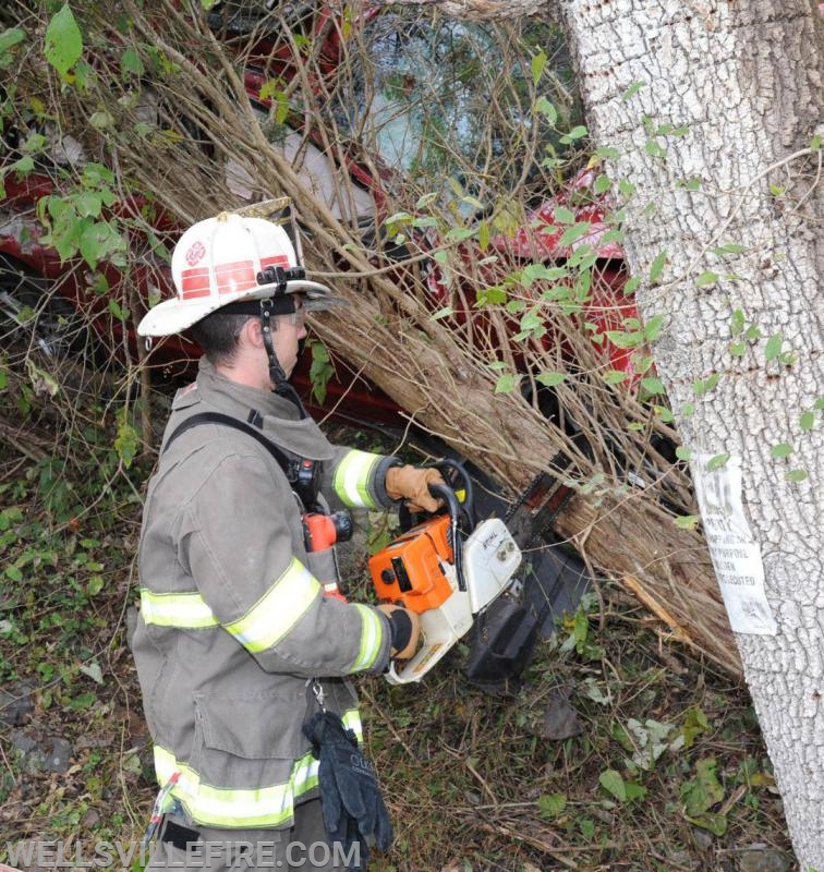 10/26/18 - MVA with entrapment on Alpine Road. Photos by Curt Werner